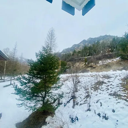 Mountain-style Studio, Lake, Skiing אלוס